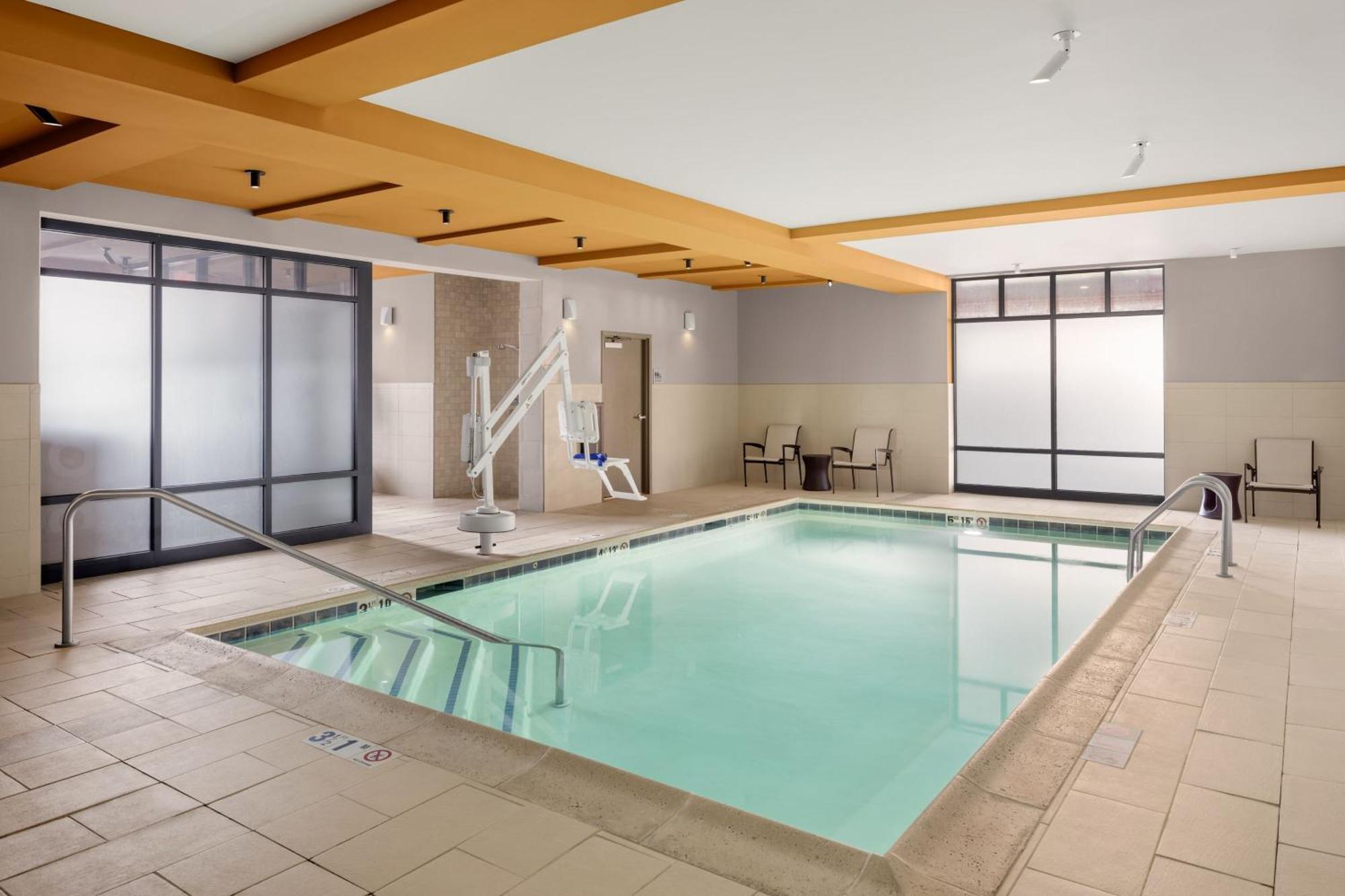 מלון Courtyard By Marriott Portland Downtown/Waterfront מראה חיצוני תמונה