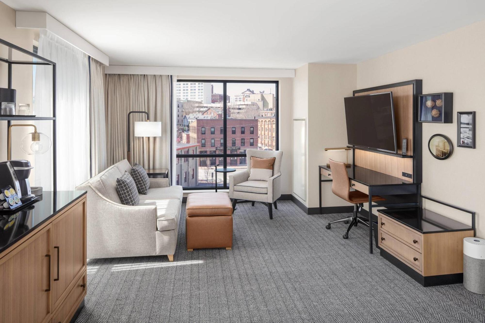מלון Courtyard By Marriott Portland Downtown/Waterfront מראה חיצוני תמונה